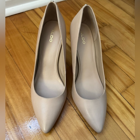 Beige Stiletto Pointy Heels - ALDO - Size 10 - Picture 7 of 9